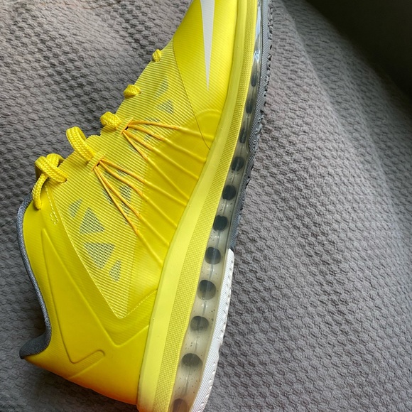 LeBron James Air Max 10 Low ‘Sonic Yellow’ men’s basketball shoes - Picture 4 of 7